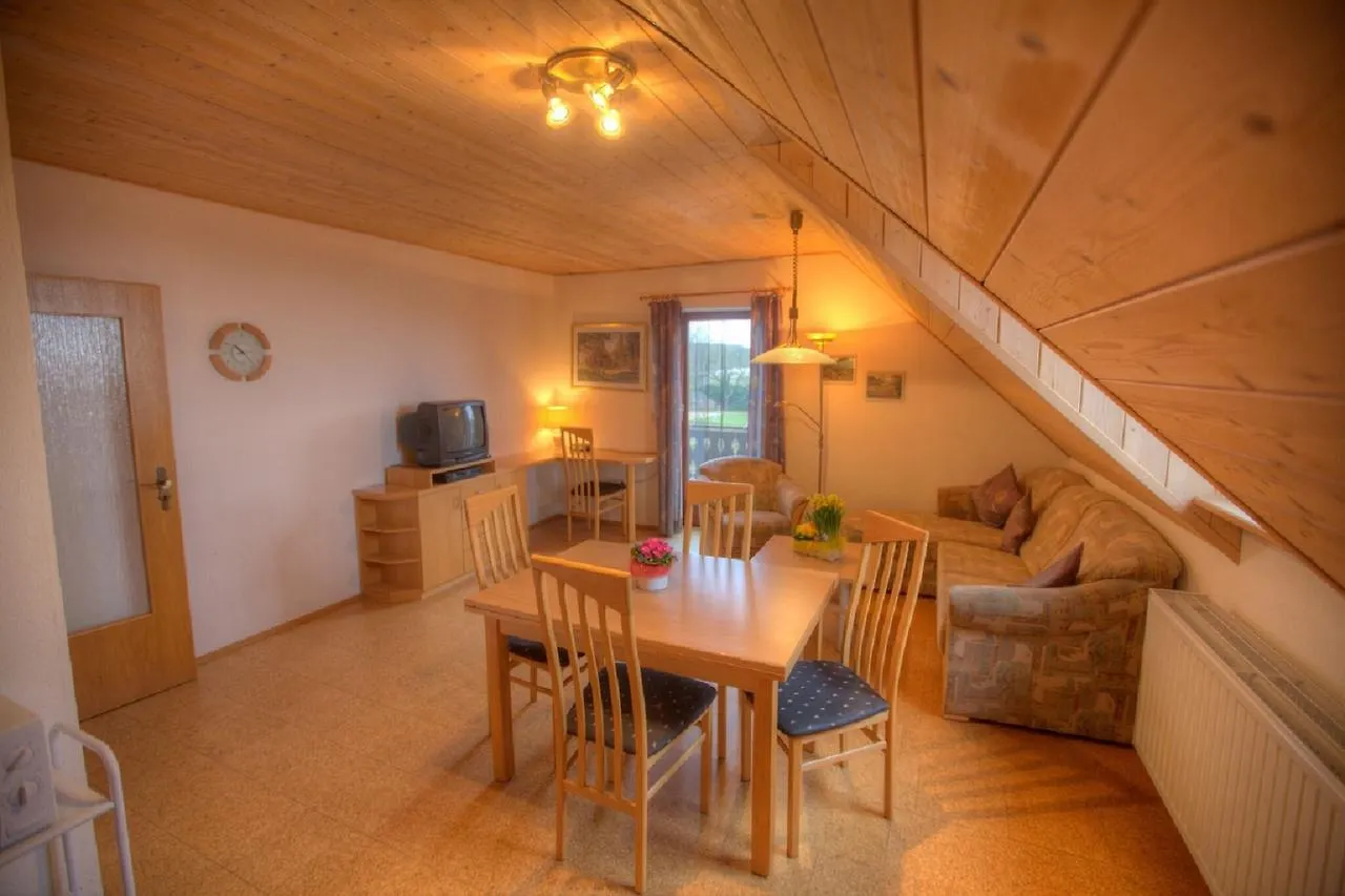 Apartment Ferienwohnungen Lindleshof Leinach