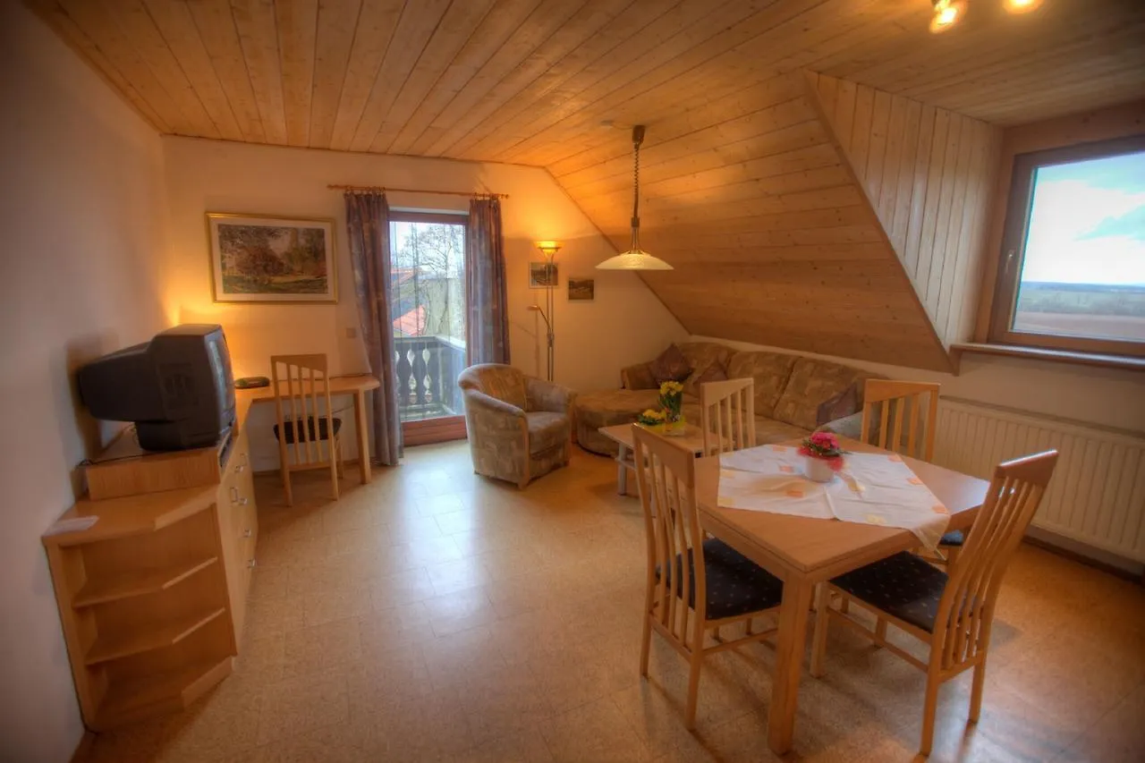 Ferienwohnungen Lindleshof Leinach Apartment